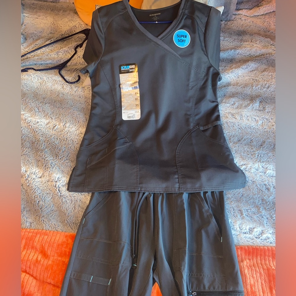 Scrubstar scrub set